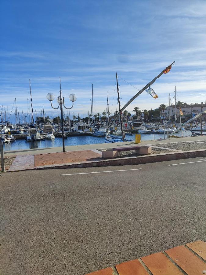 Studio Climatise 50 M.Du Port Saint-Cyprien  Exterior photo